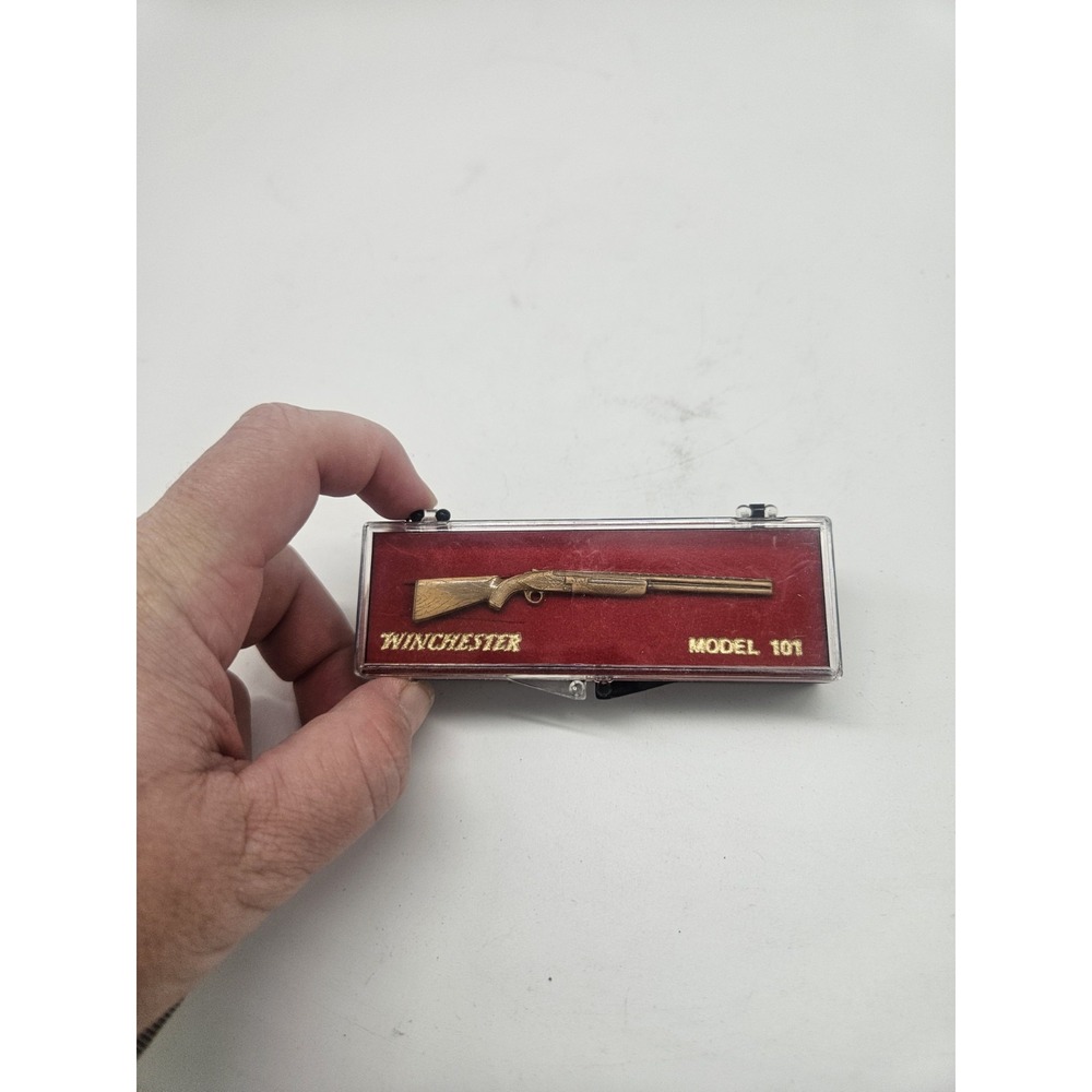 Vintage Winchester Model 101 tie clip